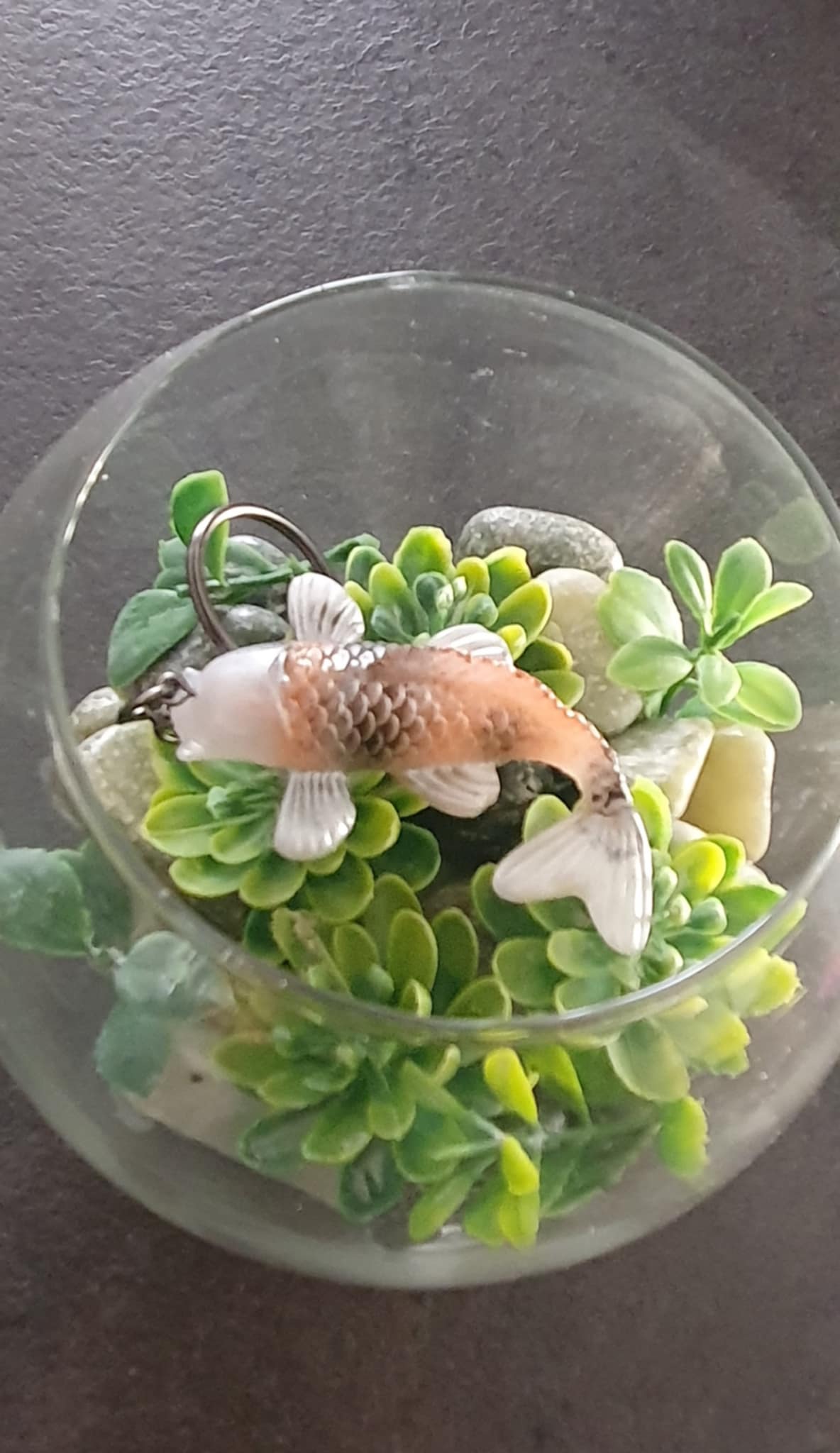 Porte-clés carpe koï Blanc nacré, Orange et Noire