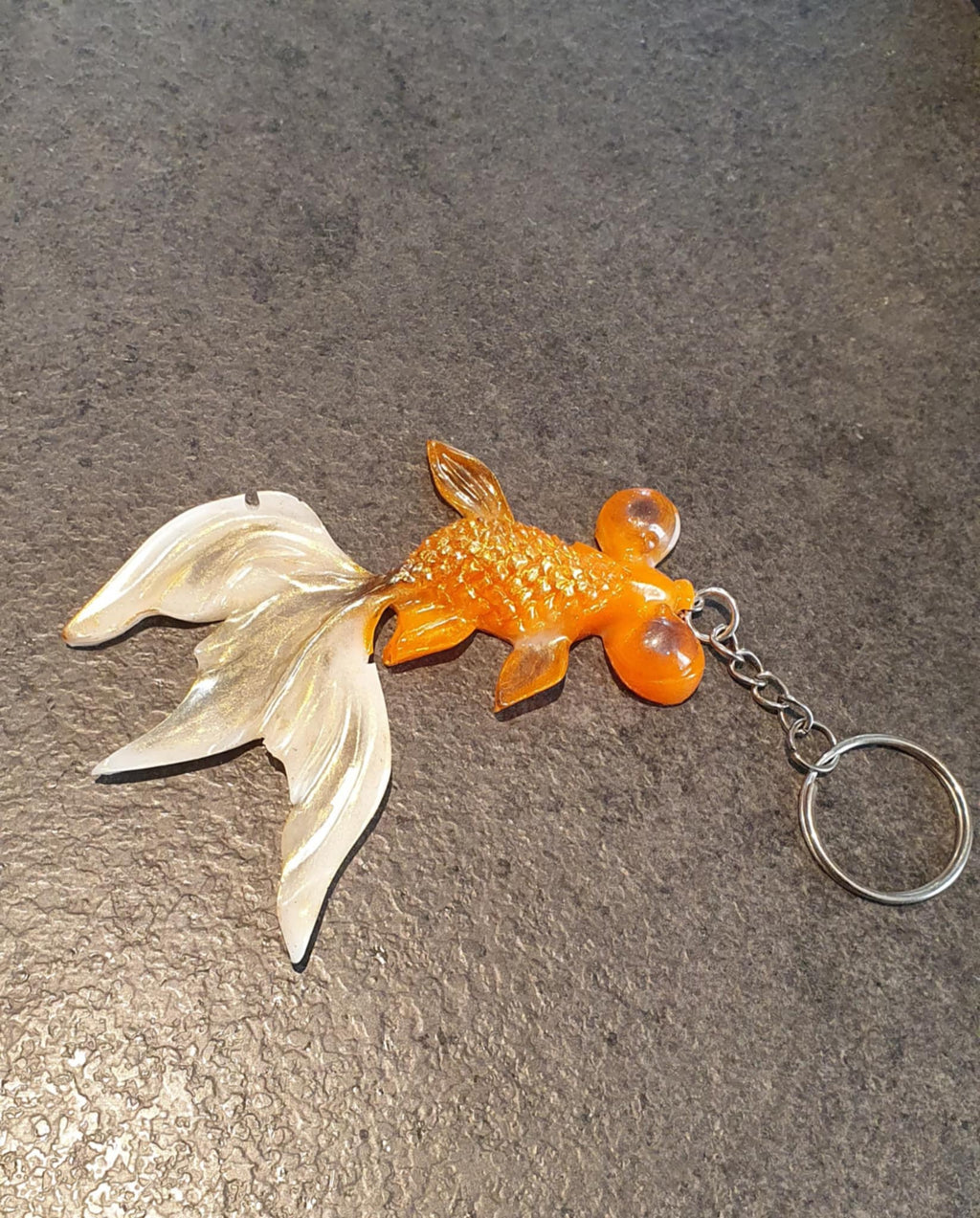 Un porte-clés unique Orange et Or