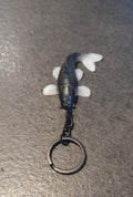 Porte-clés Carpe Koï noire et blanche