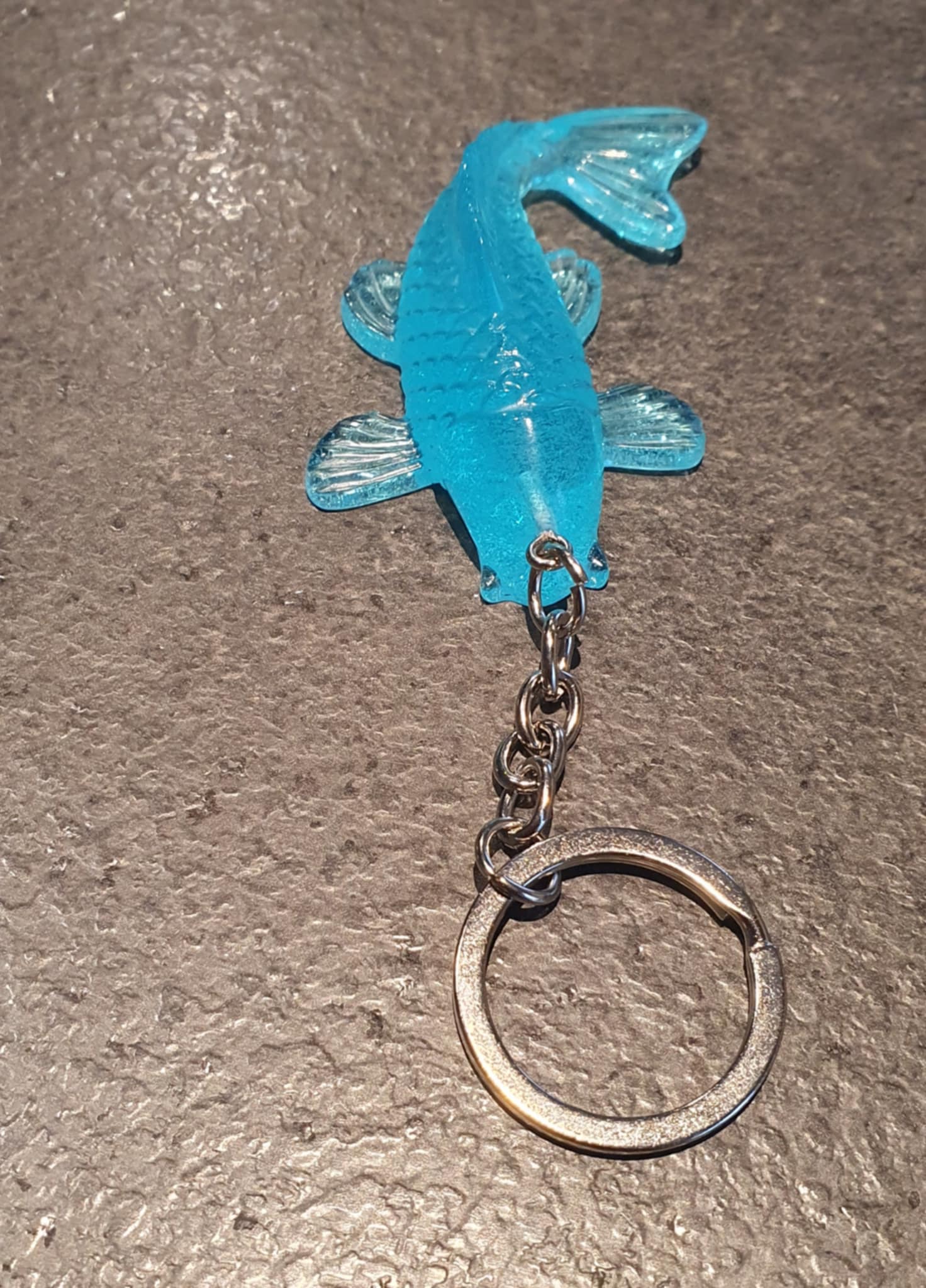 Porte-clé carpe koï turquoise